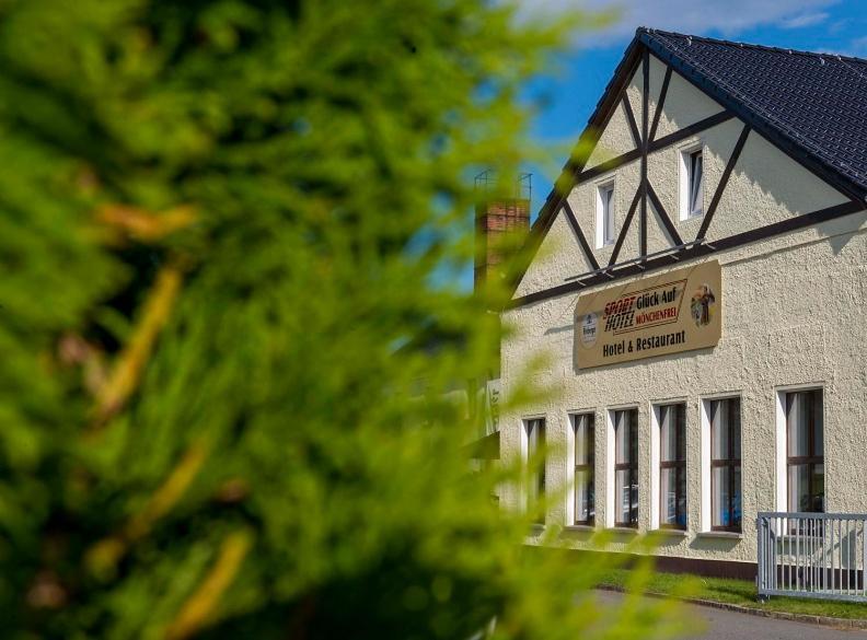 Sporthotel Glück Auf Mönchenfrei Brand-Erbisdorf Exterior foto